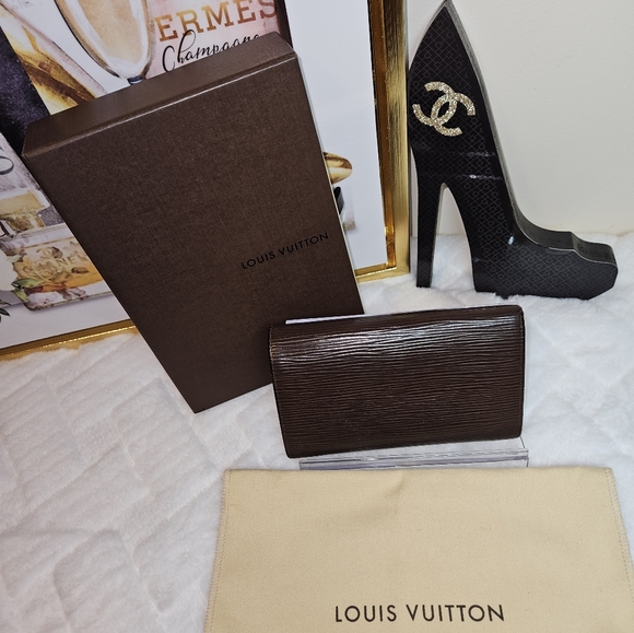 Louis Vuitton Brown Epi Leather Porte Monnaie Wallet - Picture 10 of 11